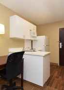 BEDROOM Extended Stay America Suites Washington DC Sterling