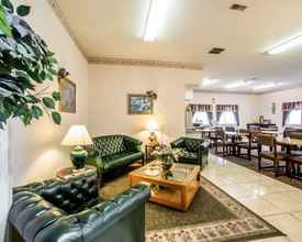 Sảnh chờ 4 Quality Inn & Suites Caseyville - St. Louis