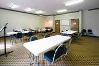 Functional Hall Quality Inn & Suites Caseyville - St. Louis