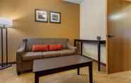 Common Space 5 Comfort Inn & Suites Kenosha