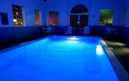 Swimming Pool 7 Microtel Inn & Suites by Wyndham London