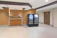 Lobi Microtel Inn & Suites by Wyndham Denver Airport