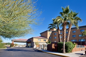 Exterior 4 Holiday Inn Express & Suites Phoenix/Chandler (Ahwatukee)