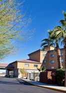 EXTERIOR_BUILDING Holiday Inn Express & Suites Phoenix/Chandler (Ahwatukee)