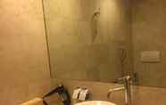 In-room Bathroom 6 Emporio Reforma