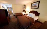 Bedroom 5 Bayside Hotel of Mackinac