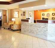 Lobby 3 Comfort Inn & Suites Wilkes Barre - Arena