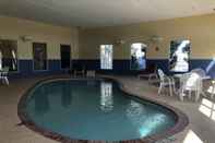 Swimming Pool Days Inn & Suites by Wyndham Lordsburg