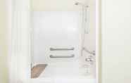 In-room Bathroom 2 Days Inn & Suites by Wyndham Lordsburg