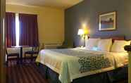 Phòng ngủ 4 Days Inn & Suites by Wyndham Lordsburg