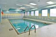 Swimming Pool Sandman Hotel Grande Prairie