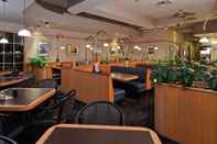 Bar, Cafe and Lounge Sandman Hotel Grande Prairie