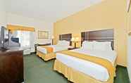 Bedroom 2 Holiday Inn Express - Vero Beach, an IHG Hotel