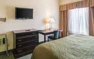 Kamar Tidur 5 Quality Inn & Suites near I-80 and I-294