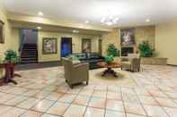 Lobi Days Inn by Wyndham Colorado Springs Airport