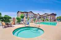 Hồ bơi Days Inn & Suites by Wyndham Page Lake Powell