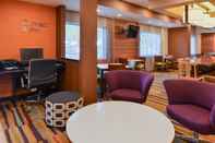 Bar, Kafe, dan Lounge Fairfield Inn by Marriott Jacksonville Orange Park