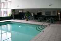 Swimming Pool Country Inn & Suites by Radisson, Mount Morris, NY