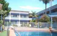 Swimming Pool 6 Golden Sands Motor Inn Forster