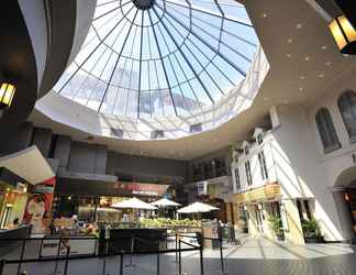 Lobby 2 Novotel Melbourne Glen Waverley