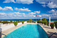 Swimming Pool Bentley Hotel South Beach