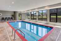 Swimming Pool Quality Inn Lees Summit - Kansas City