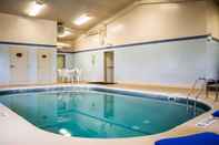 Swimming Pool Sleep Inn Austintown