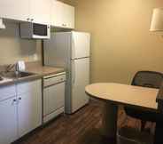 Bedroom 5 Extended Stay America Suites Indianapolis Airport W Southern