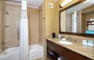 Toilet Kamar 4 Hampton Inn & Suites Tucson-Mall