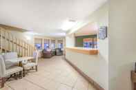 Lobby Super 8 by Wyndham Canon City