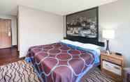 Bedroom 7 Super 8 by Wyndham West Plains