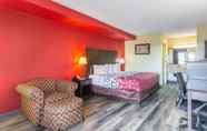 Kamar Tidur 4 Econo Lodge Inn & Suites