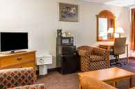 Common Space Econo Lodge Inn & Suites