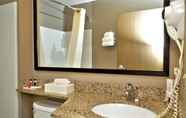 Toilet Kamar 4 Super 8 by Wyndham Clearfield