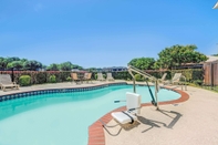 Swimming Pool Super 8 by Wyndham McKinney/Plano Area