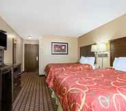 Bedroom 3 Super 8 by Wyndham Texarkana AR