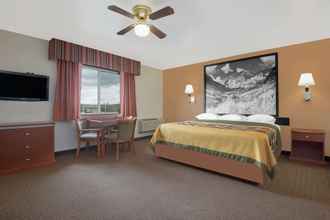 Bedroom 4 Super 8 by Wyndham Alamosa