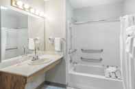 In-room Bathroom Super 8 by Wyndham Clinton