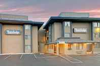 Exterior Travelodge by Wyndham Sacramento / Rancho Cordova