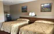 Bedroom 3 Travel Inn Horseheads