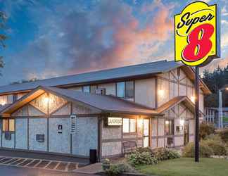 Bangunan 2 Super 8 by Wyndham Sitka