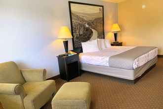 Bedroom 4 SureStay Hotel by Best Western New Braunfels