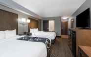 Bedroom 6 La Quinta Inn & Suites by Wyndham Anchorage Airport