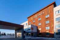 Luar Bangunan La Quinta Inn & Suites by Wyndham Anchorage Airport