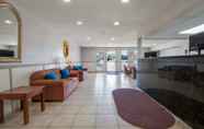 Lobby 4 Super 8 by Wyndham College Station