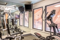 Fitness Center Econo Lodge Inn & Suites