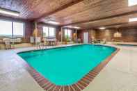 Swimming Pool Super 8 by Wyndham Salina I-70