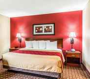 Phòng ngủ 5 Econo Lodge Shelbyville