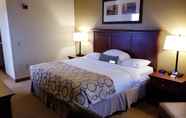 Bedroom 5 Comfort Inn & Suites Tempe Phoenix Sky Harbor Airport