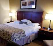 Bedroom 5 Comfort Inn & Suites Tempe Phoenix Sky Harbor Airport